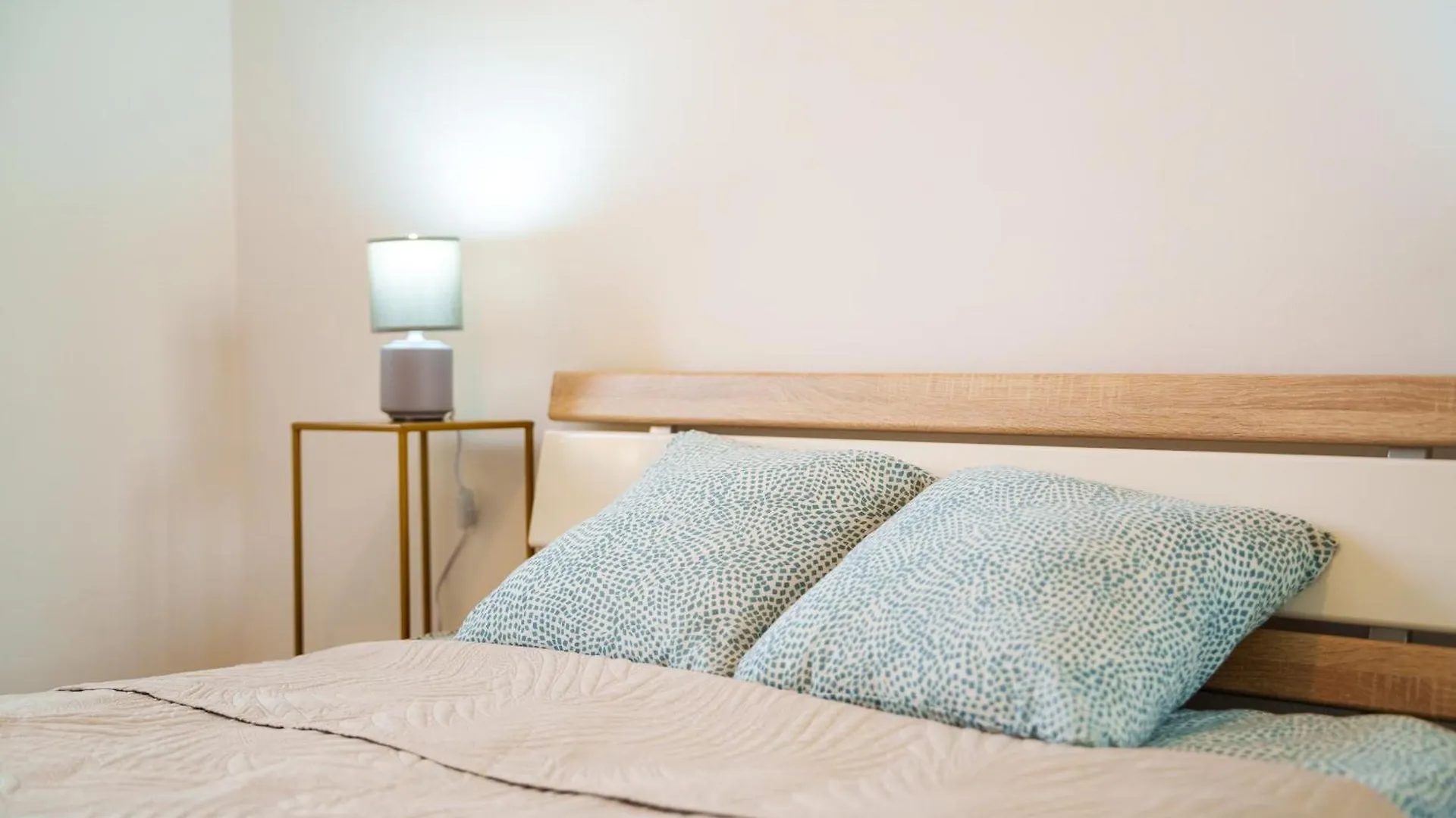 Apartament Miodowy Dom Kolobrzeg 아파트