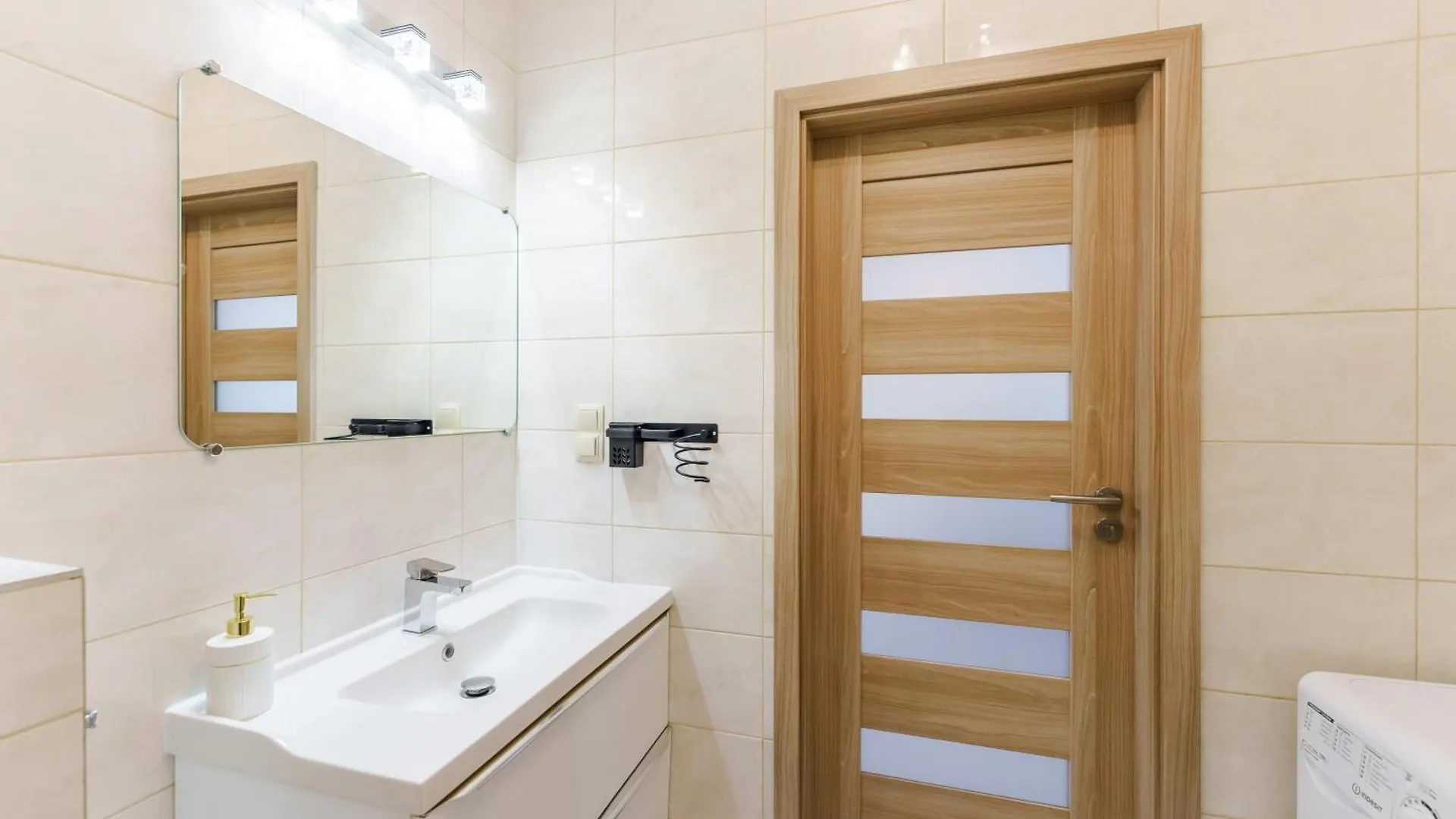 Apartament Miodowy Dom Kolobrzeg 아파트 폴란드